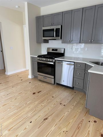 14 Orchard Street 1, Warwick, NY 10990