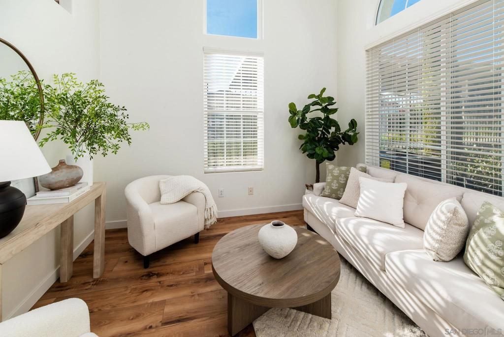 Image 2 of property listing at 3710 Mykonos Ln 172, San Diego, CA 92130