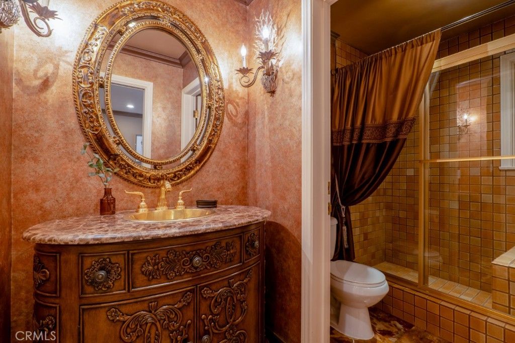Image 29 of property listing at 4200 Gayle Drive, Tarzana, CA 91356