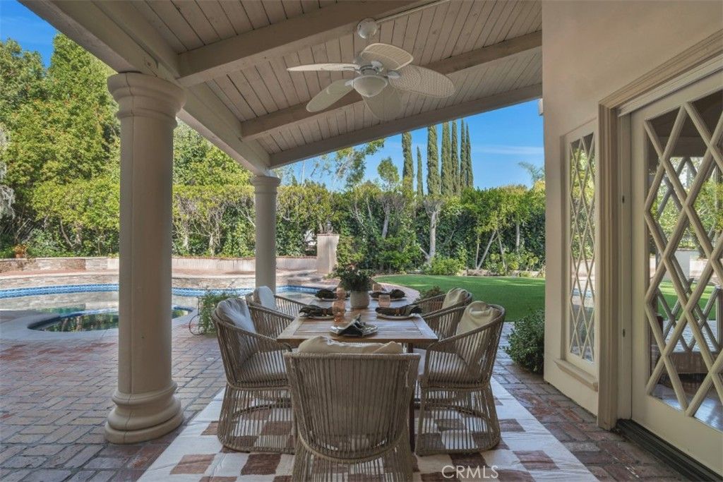 Image 49 of property listing at 4200 Gayle Drive, Tarzana, CA 91356