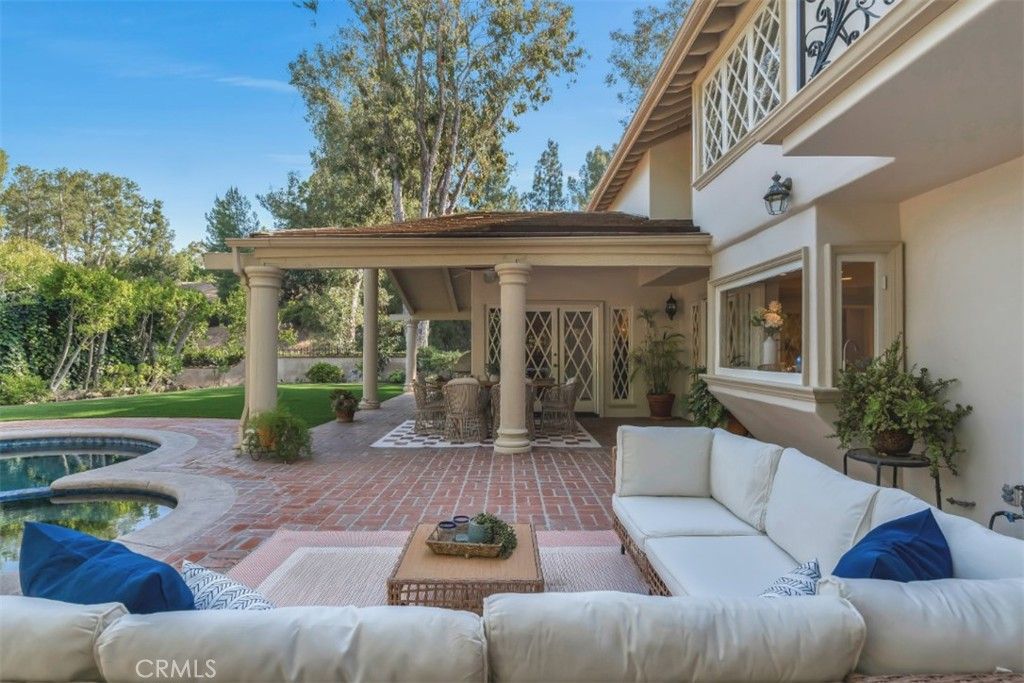 Image 52 of property listing at 4200 Gayle Drive, Tarzana, CA 91356