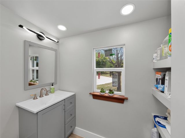 205 River RD, Liberty Hill, TX 78642