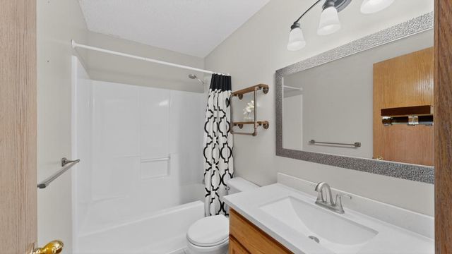 5208 Pinehurst Lane NW, Rochester, MN 55901