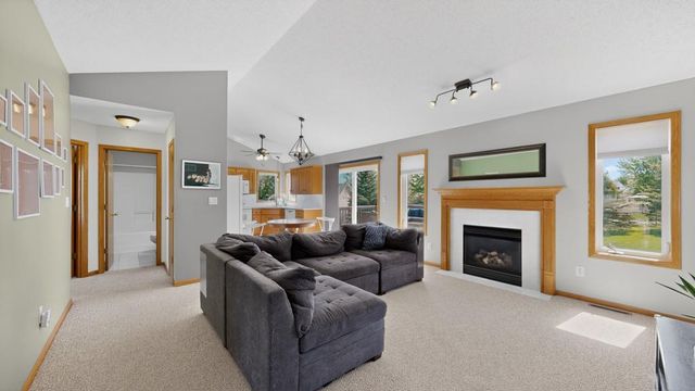 5208 Pinehurst Lane NW, Rochester, MN 55901