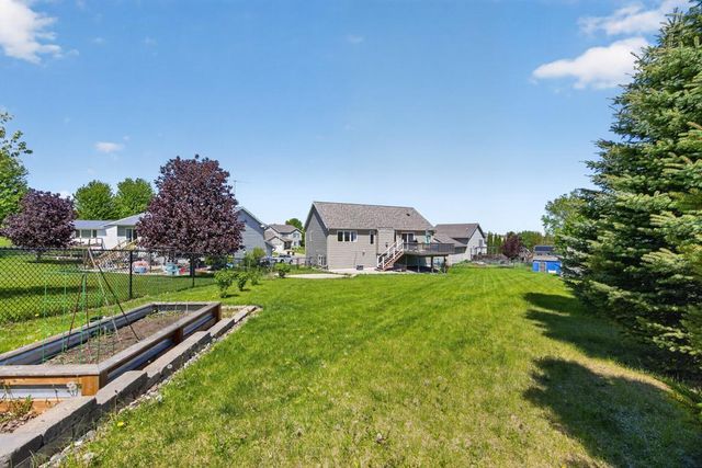 5208 Pinehurst Lane NW, Rochester, MN 55901