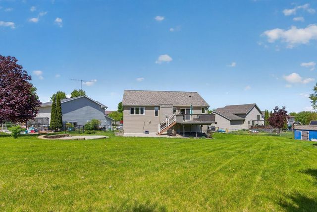 5208 Pinehurst Lane NW, Rochester, MN 55901