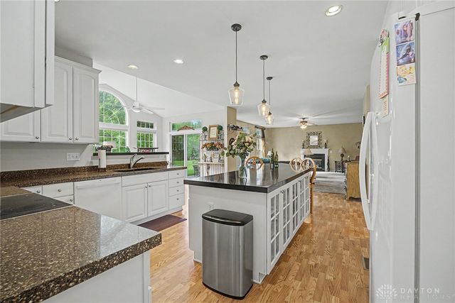 1050 Star Valley Court, Centerville, OH 45458