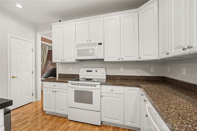 1050 Star Valley Court, Centerville, OH 45458