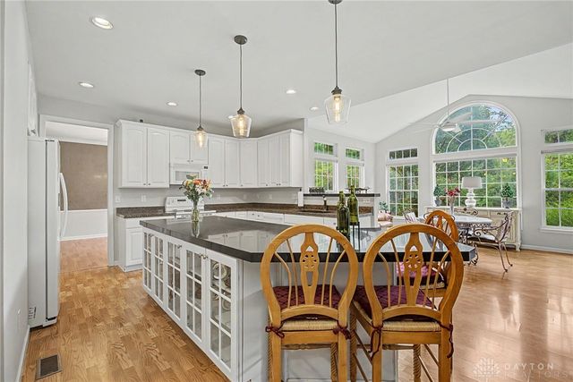 1050 Star Valley Court, Centerville, OH 45458