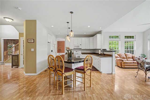 1050 Star Valley Court, Centerville, OH 45458