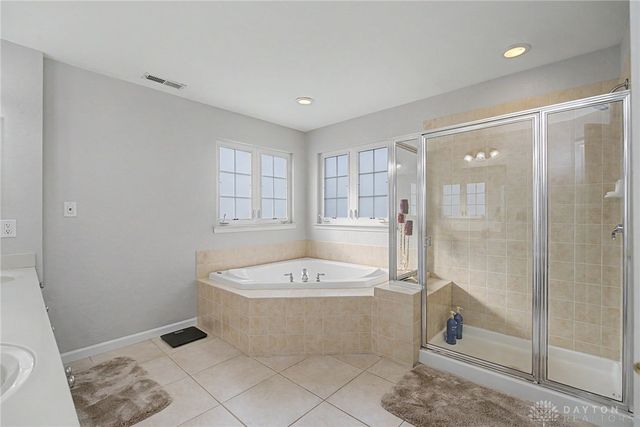1050 Star Valley Court, Centerville, OH 45458