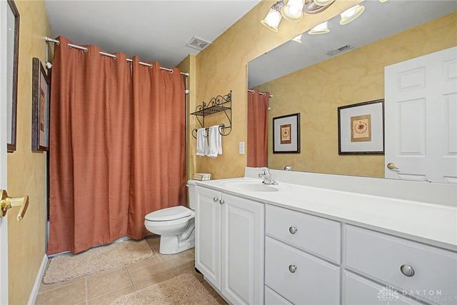 1050 Star Valley Court, Centerville, OH 45458