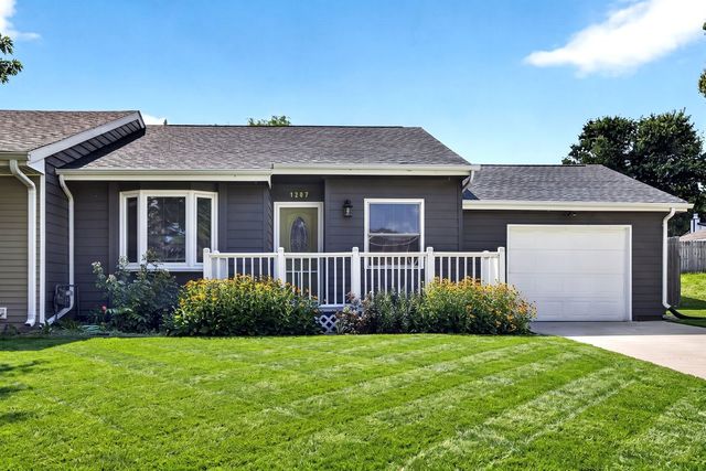 1207 Holly Drive, Norwalk, IA 50211