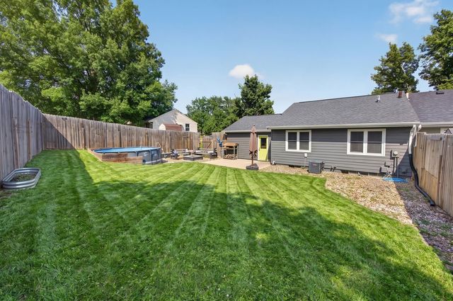 1207 Holly Drive, Norwalk, IA 50211