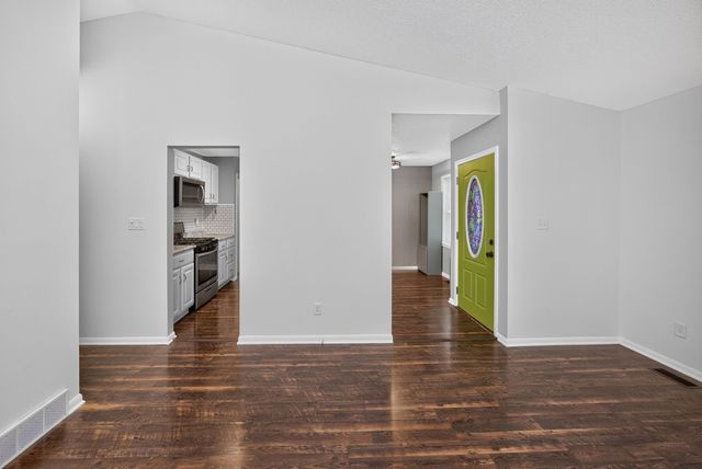 1207 Holly Drive, Norwalk, IA 50211
