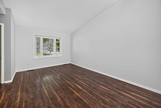 1207 Holly Drive, Norwalk, IA 50211