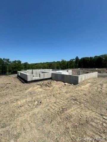 10 Shadow Court, Wappingers Falls, NY 12590
