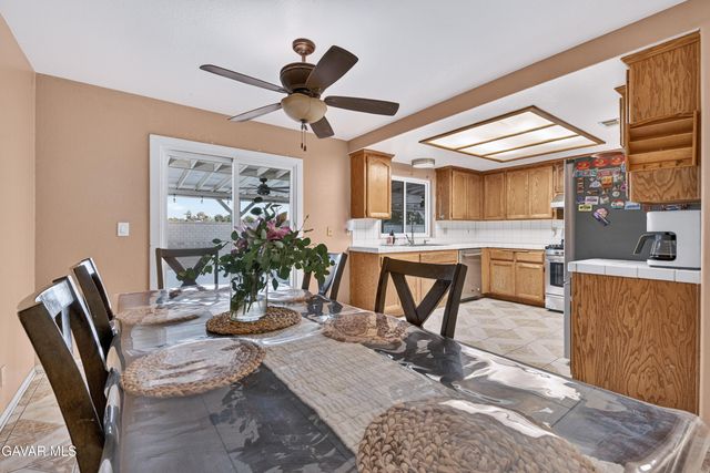 834 E Avenue J6, Lancaster, CA 93535