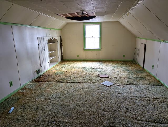 2139 Northwest Drive, North Huntingdon, PA 15642