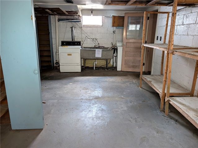 2139 Northwest Drive, North Huntingdon, PA 15642