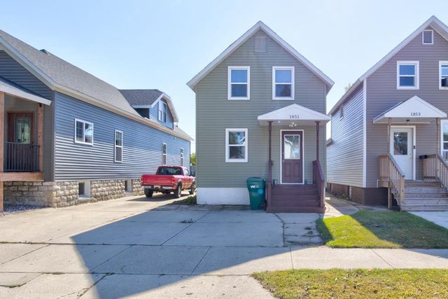 1851 WISCONSIN STREET, Marinette, WI 54143