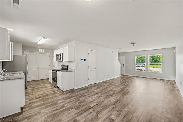 3910 Bellingham Court, Greensboro, NC 27406