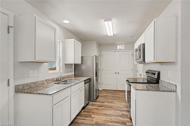 3910 Bellingham Court, Greensboro, NC 27406