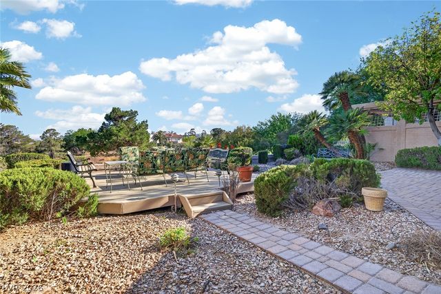 8157 Round Hills Circle, Las Vegas, NV 89113