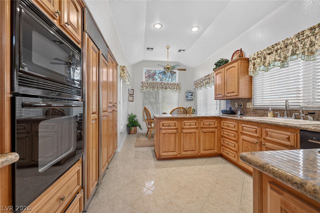8157 Round Hills Circle, Las Vegas, NV 89113