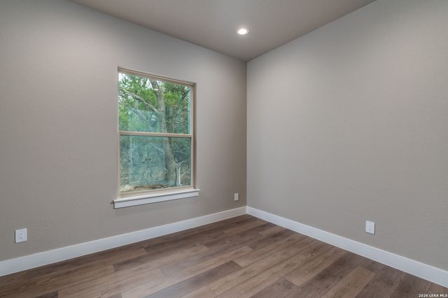 153 Spotted Horse Trail, Bandera, TX 78003