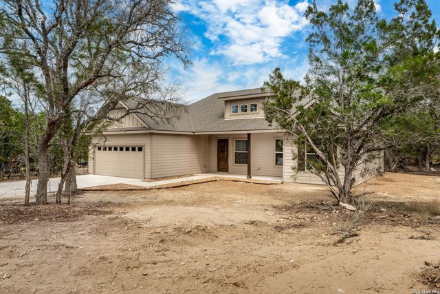 153 Spotted Horse Trail, Bandera, TX 78003