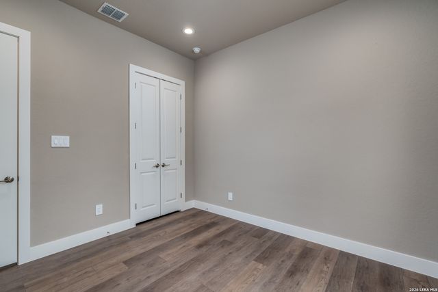 153 Spotted Horse Trail, Bandera, TX 78003