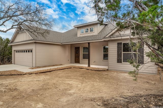 153 Spotted Horse Trail, Bandera, TX 78003