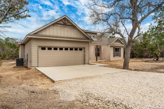 153 Spotted Horse Trail, Bandera, TX 78003