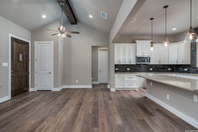 153 Spotted Horse Trail, Bandera, TX 78003