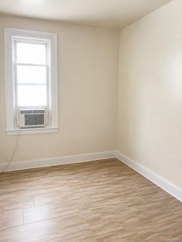 834 E 229th Street, Bronx, NY 10466