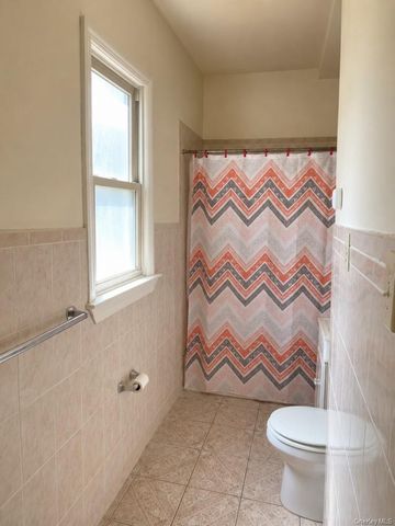 834 E 229th Street, Bronx, NY 10466