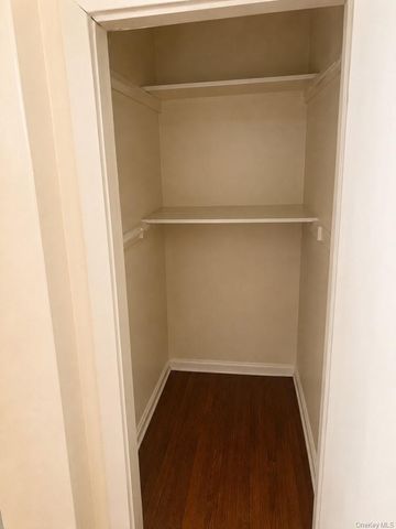 834 E 229th Street, Bronx, NY 10466