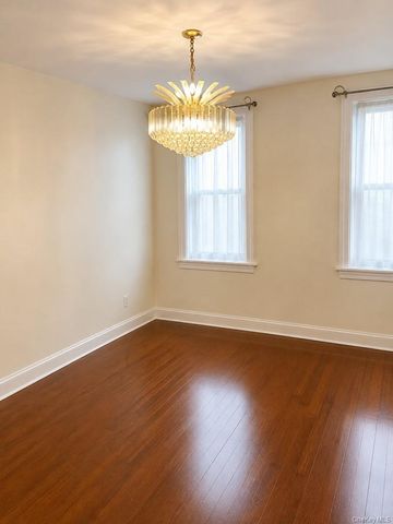 834 E 229th Street, Bronx, NY 10466