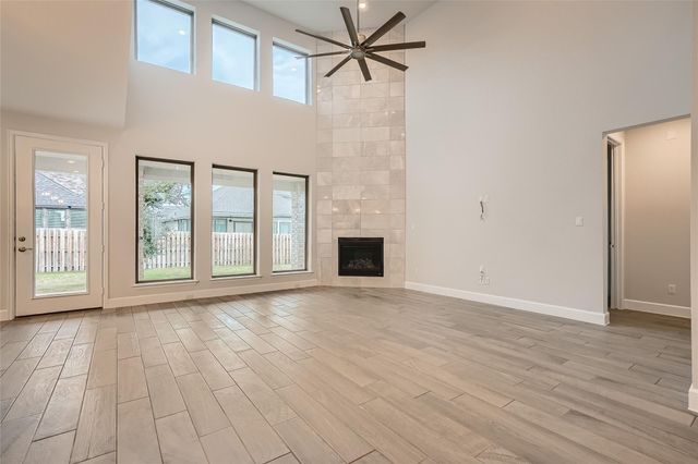 941 Rabbit Brush RD, Leander, TX 78641