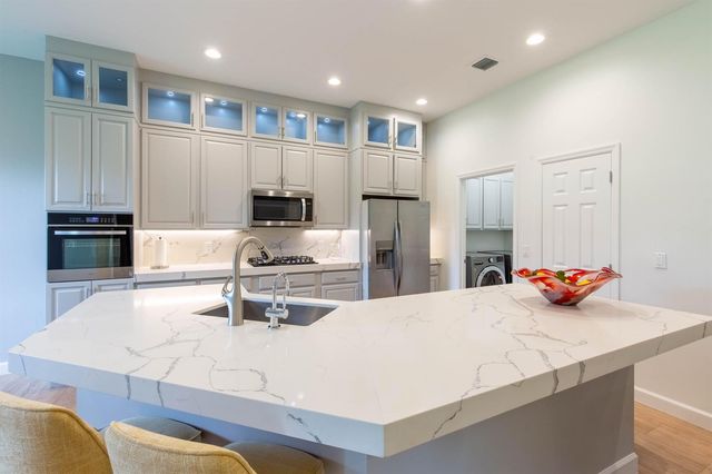 10429 Prato Street, Wellington, FL 33414