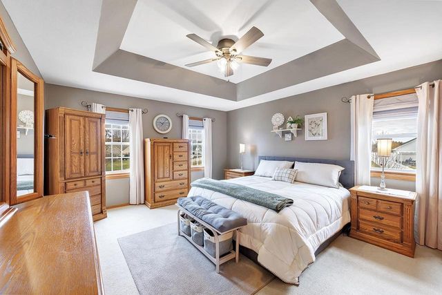 2277 REDPEPPER TRAIL, Suamico, WI 54313