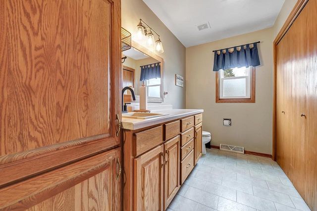 2277 REDPEPPER TRAIL, Suamico, WI 54313