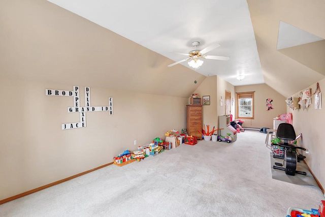2277 REDPEPPER TRAIL, Suamico, WI 54313