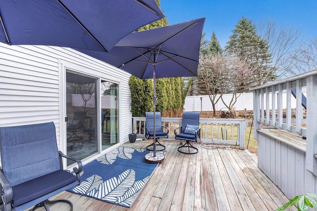 2277 REDPEPPER TRAIL, Suamico, WI 54313