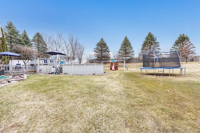 2277 REDPEPPER TRAIL, Suamico, WI 54313