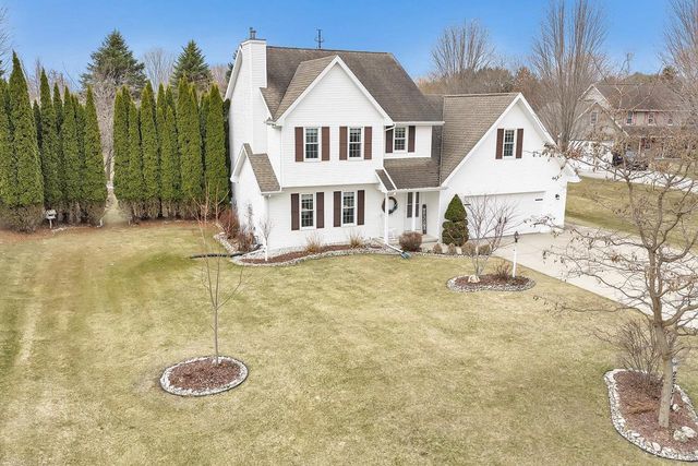 2277 REDPEPPER TRAIL, Suamico, WI 54313