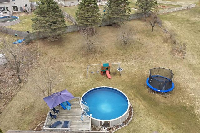 2277 REDPEPPER TRAIL, Suamico, WI 54313