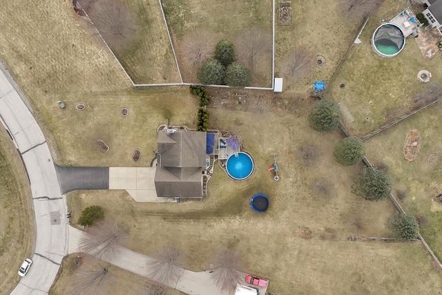 2277 REDPEPPER TRAIL, Suamico, WI 54313