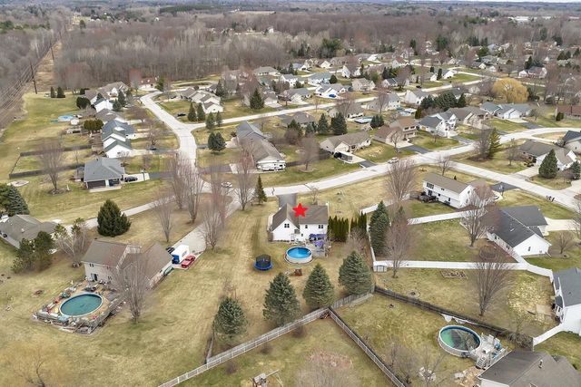 2277 REDPEPPER TRAIL, Suamico, WI 54313